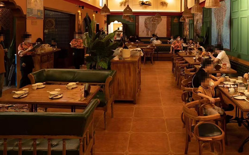 Tropical Heritage-Inspired Dining Space