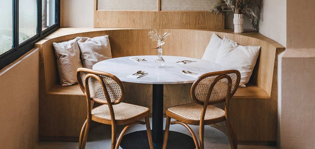 Rattan Restaurant Furniture: The Soul of Dining Spaces in 20251 rattan restaurant chair