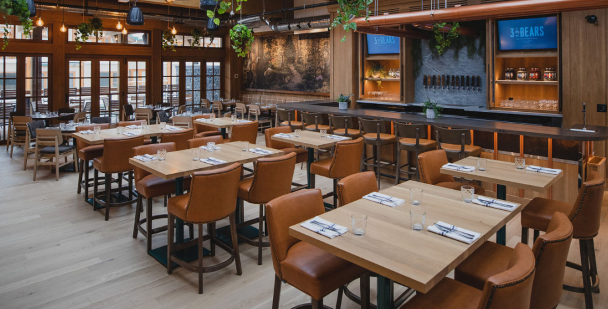 Modern restaurant furniture with leather chairs and stools for wholesale