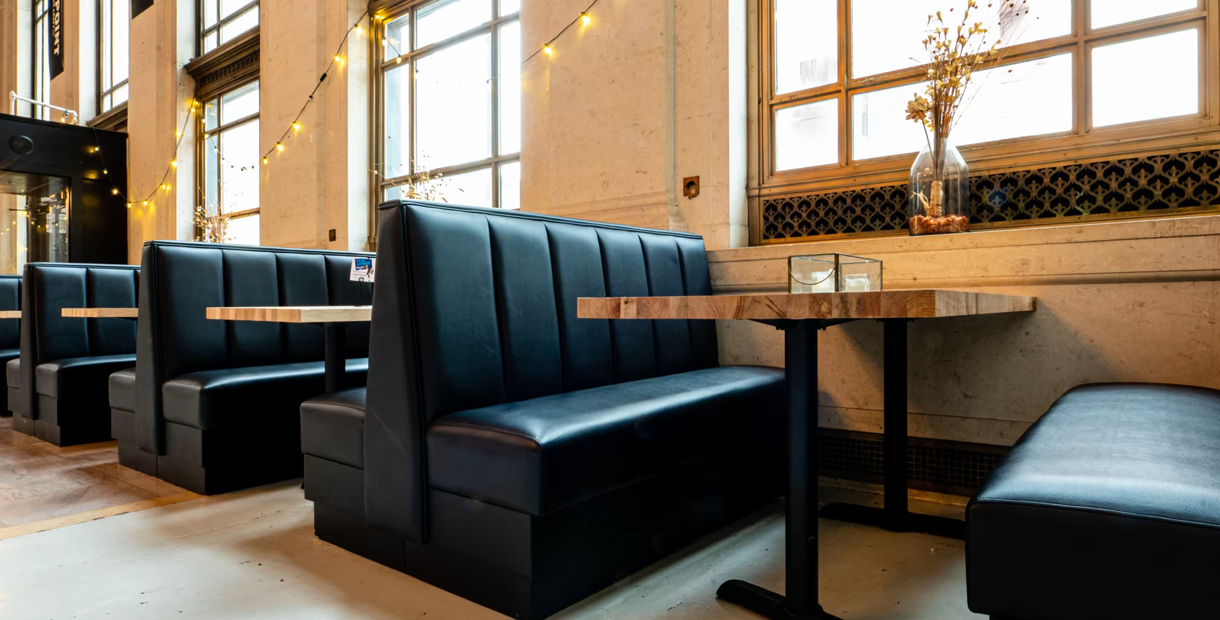 Vintage Restaurant Booth: A Complete Guide for 2025