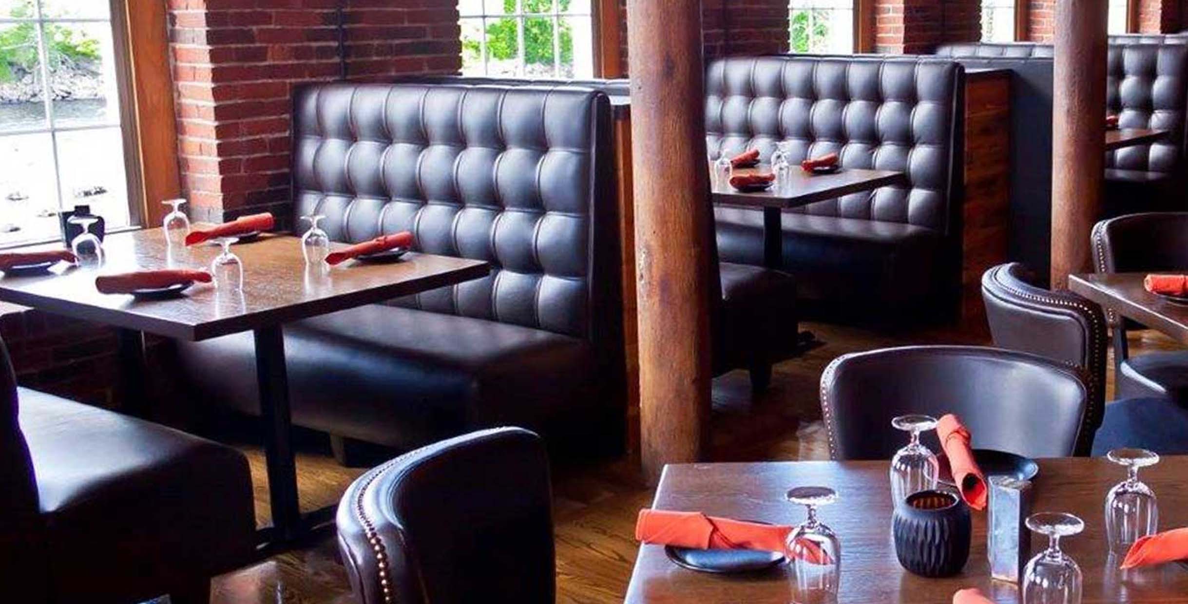 Why Comfortable Restaurant Booth Seats are Key to Increasing Customer Satisfaction