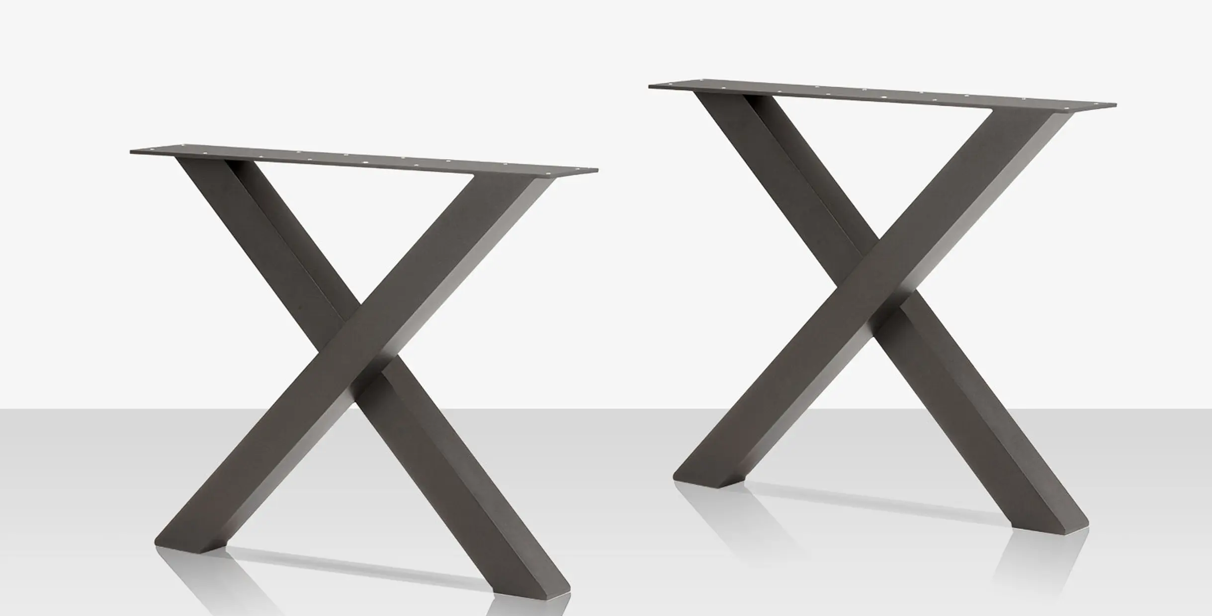 2025 Trends: Modern Restaurant Table Bases for Minimalist Interiors3 Modern X-shaped metal table base for restaurant or café table with oak top