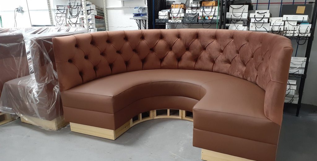 Custom Restaurant Booths | Design, Build & Installation Process 20251 Custom Restaurant Booths | Design, Build & Installation Process 20251